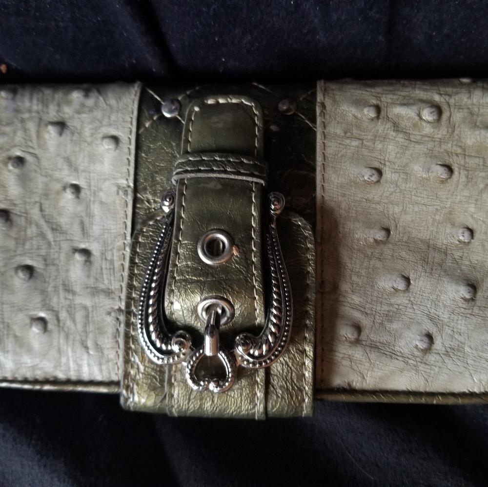 Purse - Picture 2 of 2